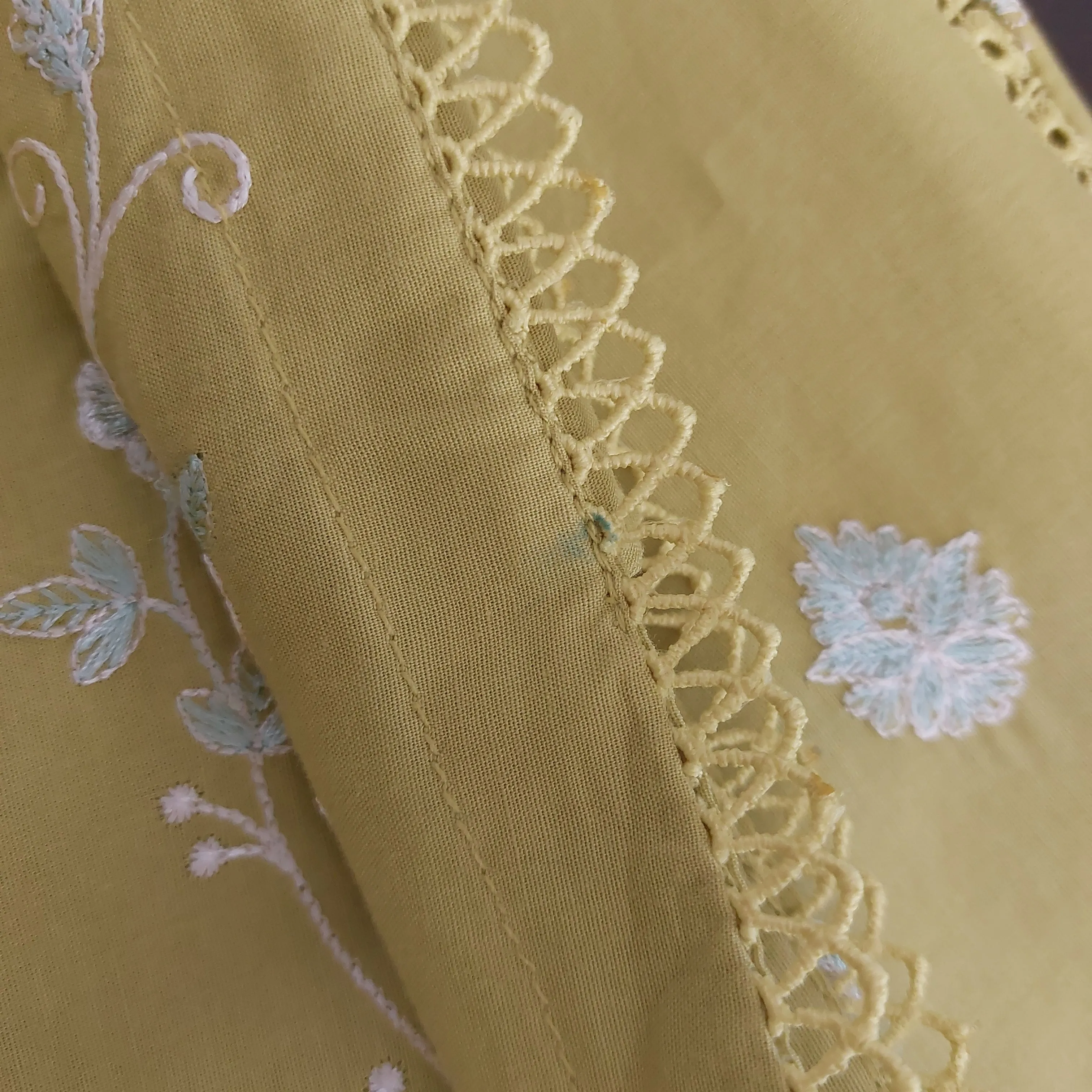 Zaib Green Embroidered Outfit (3 pieces) | Gently Used |