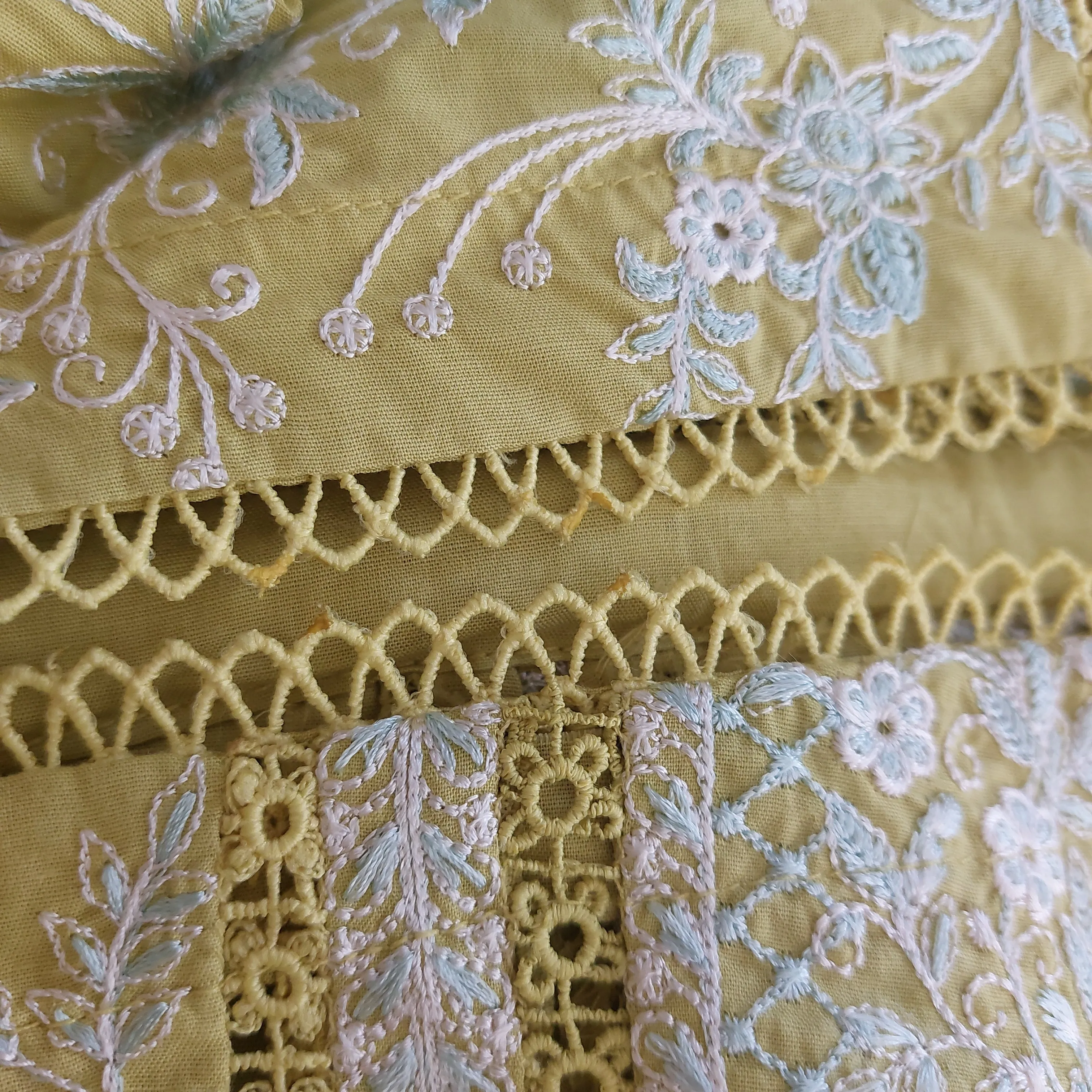 Zaib Green Embroidered Outfit (3 pieces) | Gently Used |